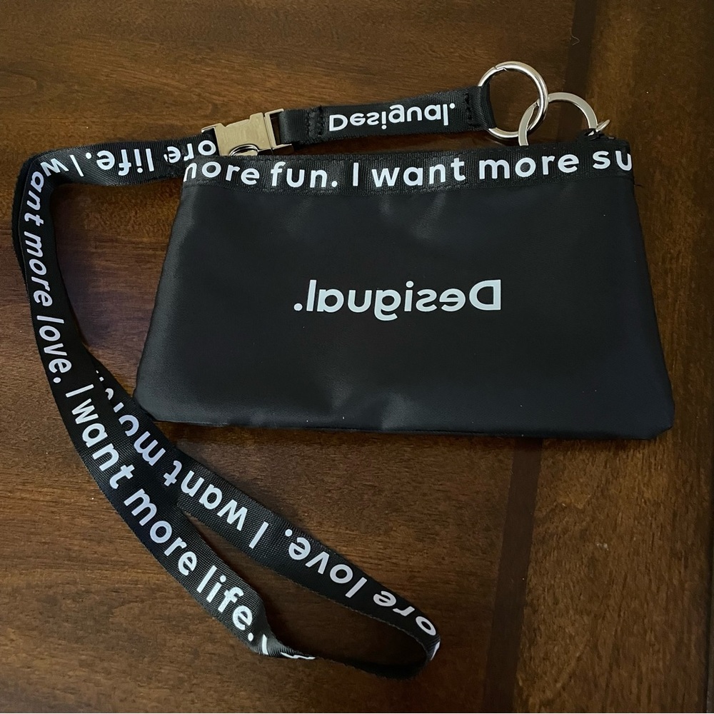 Desigual Pouch